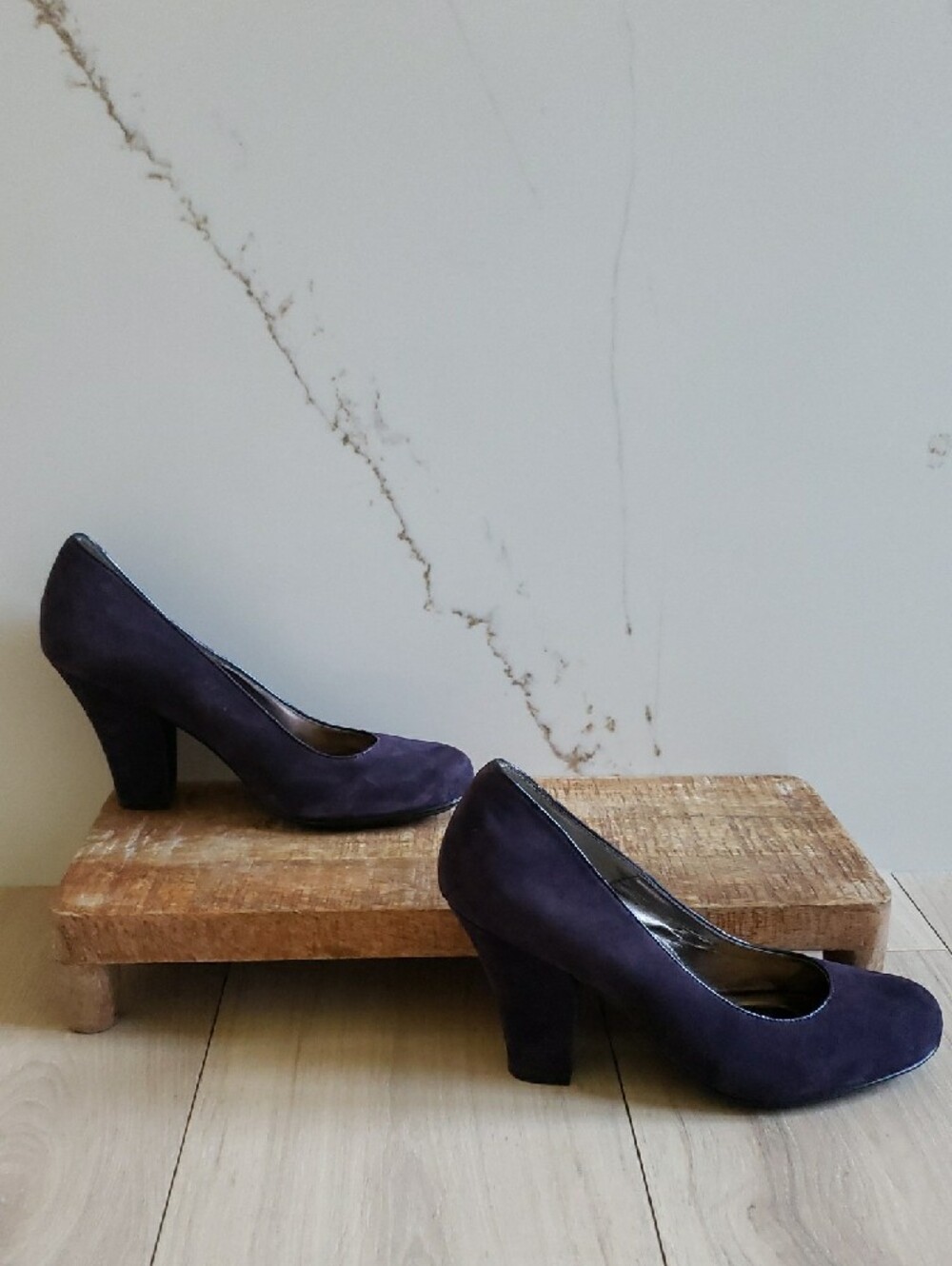 Women’s Purple Suede Round-Toe Pumps - Picture 3 of 7